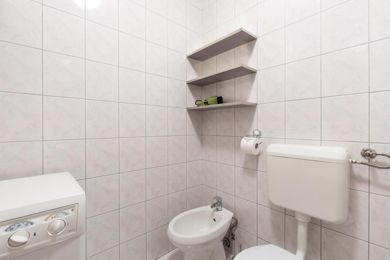 Apartment Glorija With Balcony Baska  Exterior photo